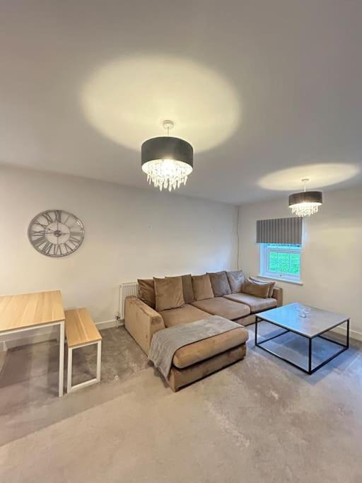 Luxury Countryside Stay - Waters Upton, Телфорд Экстерьер фото