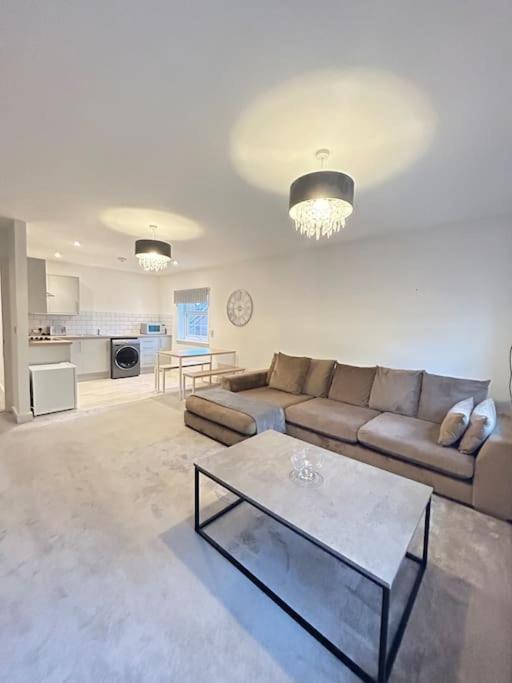 Luxury Countryside Stay - Waters Upton, Телфорд Экстерьер фото